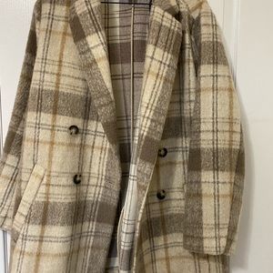 Fur coat. H&M. Size 12. New 99%